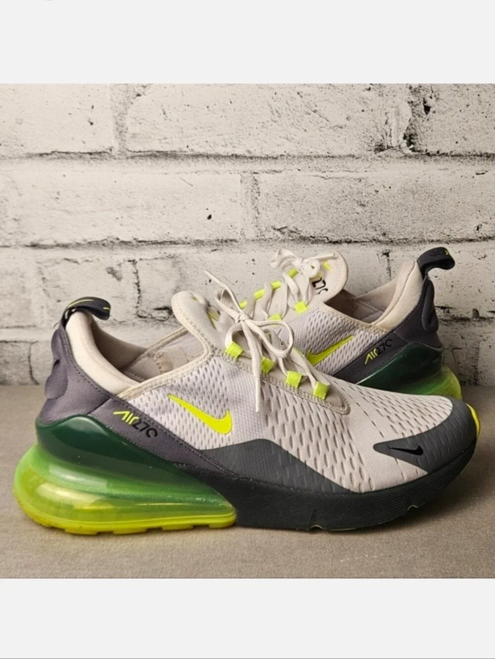 Nike Air Max 270 Volt Gray Black Running Sneakers Mens 10.5